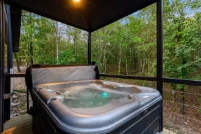 Retreat w/ Hot Tub,Forest Views &Pet Friendly Stay - Image 3