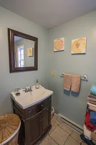 Direct Lakefront House Sleep 8 - Image 3
