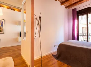 Tapioles · Lovely apartment in Poble Sec - Image 3