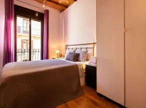 Tapioles · Lovely apartment in Poble Sec - Image 2