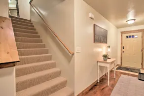 Townhome w/ Private Hot Tub, 8 Mi to Downtown - Image 4