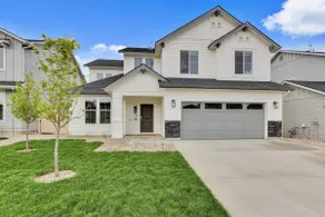 Luxurious 4-BR Bungalow with Office - Park Setting - Image 5