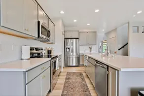 Luxurious 4-BR Bungalow with Office - Park Setting - Image 3