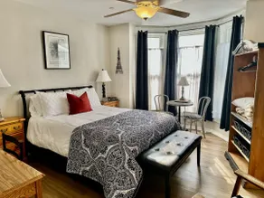 Apt 1, Historic District, Downtown - Image 2