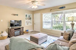 < 1 Mi to Lake Weir: Quiet Summerfield Getaway - Image 3