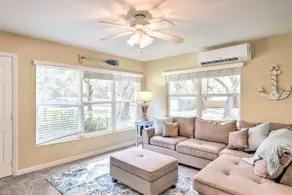 < 1 Mi to Lake Weir: Quiet Summerfield Getaway - Image 4