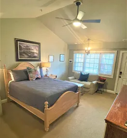 Charming Downtown 1-Bedroom Suite | Walk to - Image 5