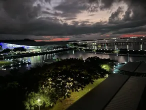 Luxury Waterfront Stay 1bdr (breathtaking Views) - Image 2