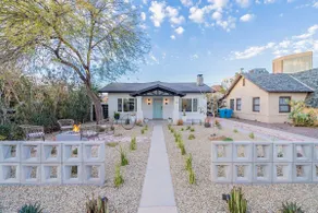 Beautiful Designer home - HTD Pool & Guest Casita - Image 2