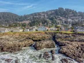 Helles, modernisiertes Apartment direkt am Meer mit Blick auf die raue Küste von Yachats! - Image 3
