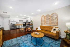 Safe & Quiet Oasis in DT ~Perfect Location~ - Image 4