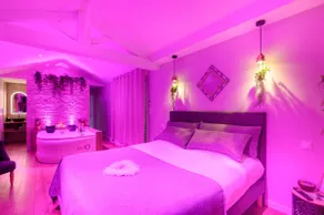 The Love 85 Essentials - Love Room - Image 5