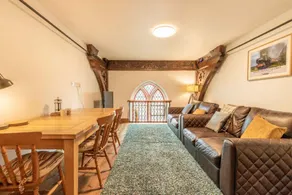 Host & Stay - The Nave - Image 2
