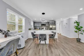 Charlotte Spacious Home - Image 5