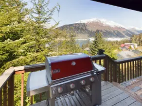 Breathtaking Ocean, Mountain & Juneau Views - Image 4