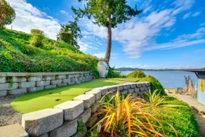 Gig Harbor Historical Beach House in Wollochet Bay - Image 4