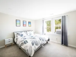 Renovated Downtown Great Barrington House - Image 4