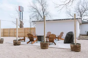 Central, Close to Baylor & Silos! - Image 2