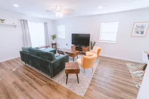 Central, Close to Baylor & Silos! - Image 4