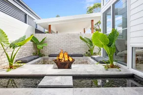 Unwind Pet Friendly 1 Min Walk to Beach - Image 3