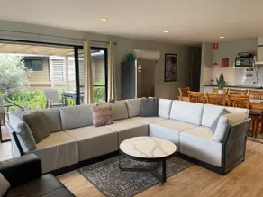 Condo105 @ Horizons Golf Resort - Salamander Bay NSW: FREE Wifi - Netflix - Stan - Apple TV - Golf - Nelson Bay - Beaches - Condo105 @ Horizons Golf Resort - Salamander Bay NSW: FREE Wifi - Netflix - Stan - Apple TV - Golf - Nelson Bay - Beaches - Image 2