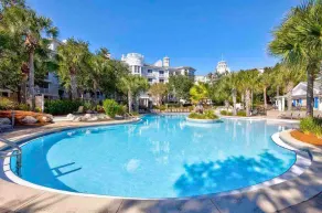 Stylish Sandestin Condo with Stunning Pool View! - Image 5