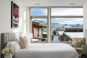 Pop Art Villa Riverfront | King Room - Image 2