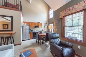 Suites at Silver Tree: A308 Studio & Loft - Image 3