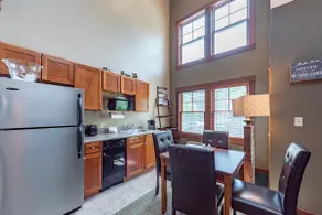 Suites at Silver Tree: A308 Studio & Loft - Image 5