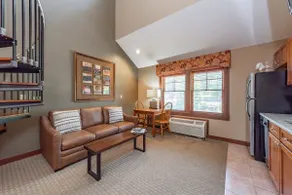 A313 Studio & Loft Lake View - Image 3