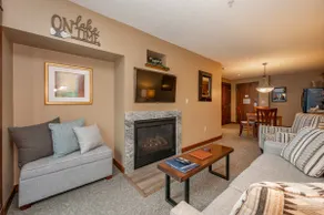 B206 One Bedroom & Loft Lake View - Image 3