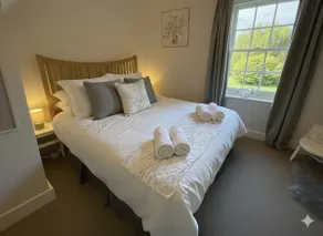 Charming Cottage in historic Grantchester Village - Image 3