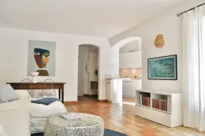 Little Art Gallery in Pinède | Pool - Image 2