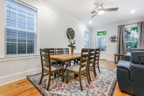 Modern 5 BR Condo - Large Pool - Near Everything - Image 2