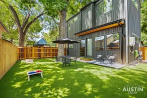 Super Stunning Back House w Terrace in East Chavez - Image 4