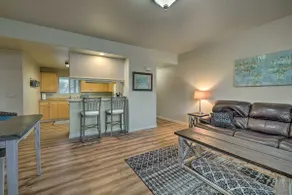 Central Apt: Private Fireplace & Patio Access - Image 4