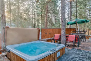 7 Pineneedle - eine gemütliche Sunriver-Hütte einen kurzen Spaziergang zum Fluss! - Image 2