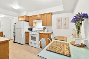 Cozy Old Town condo + Garage + Patio Steps to Ruston Way! - Image 4