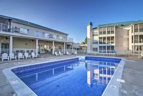 Cozy + Deluxe Branson Condo w/ Covered Balcony - Image 3