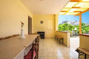 Ferienhaus „Villa Minetta“ mit privatem Pool, überdachter Terrasse, Garten und WLAN - Image 4