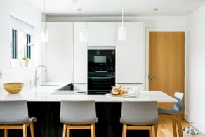 Lakeside luxury property Minerva OI30 - Image 4