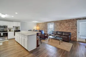 Eagle Exec Loft In Downtown Statesboro - Image 4