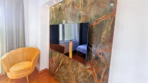 Main square 5 star luxury apartment with view - Image 5