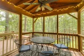 Private Hot Tub & Fire Pit: Family Broadway Cabin - Image 4