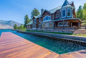 Serene Lakefront lodge-/private dock & hot tub - Image 2