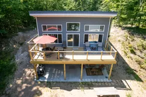Thimbleberry Cottage: Lake Michigan Fall Getaway | Fireplace & Waterfront | Sleeps 6 - Image 5