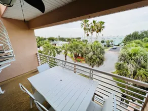 Retreat by the beach, Gulf views, Roof Top Sun Deck - Image 2