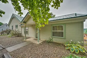 Charming Hanoverton Cottage on Guilford Lake! - Image 2