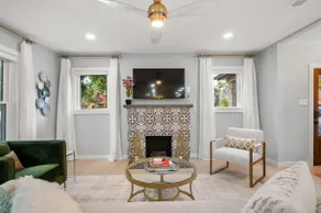 The Hansel-Modern 4 Bed, 3 Bath Bungalow, Hot Tub - Image 4