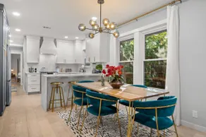 The Hansel-Modern 4 Bed, 3 Bath Bungalow, Hot Tub - Image 3